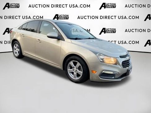 Used 2015 Chevrolet Cruze LT w/ Technology Package FWD image 23