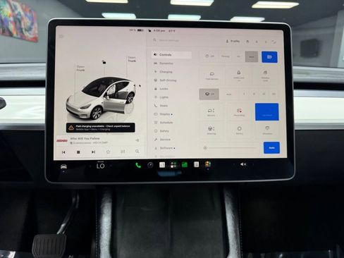 Used 2022 Tesla Model Y Long Range AWD/4WD image 24