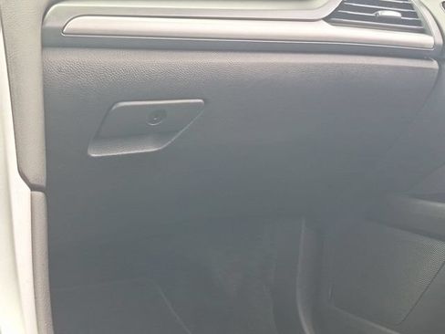 Used 2016 Ford Fusion SE FWD image 16