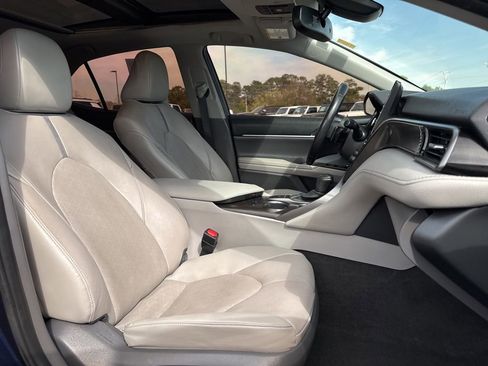 Used 2021 Toyota Camry XSE image 23
