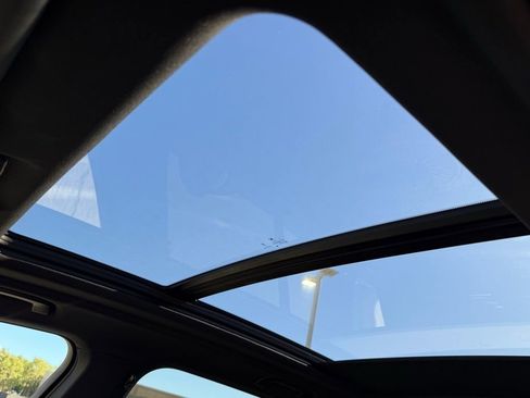 Certified 2025 BMW X5 M60i w/ Parking Assistance Package image 23