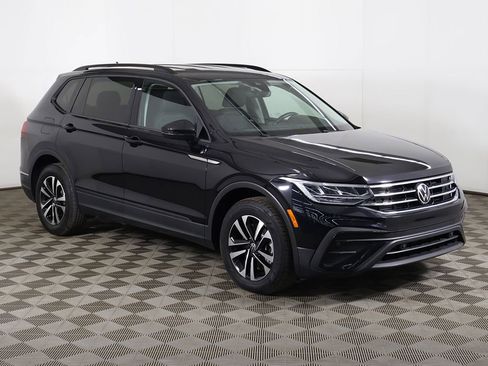 Used 2023 Volkswagen Tiguan S w/ Driver Assistance Package FWD image 2