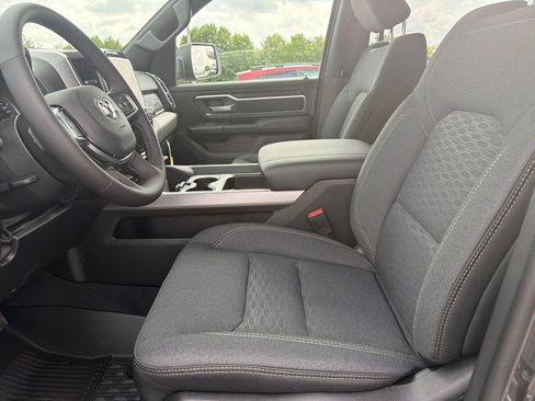 New 2026 RAM 1500 4x4 Crew Cab image 10