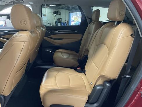 Used 2018 Buick Enclave Essence image 23