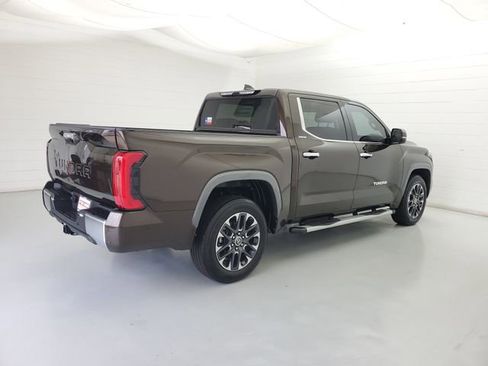Used 2022 Toyota Tundra Limited RWD image 5