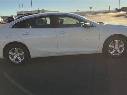 Used 2024 Chevrolet Malibu LS image 9