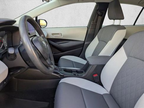 Used 2023 Toyota Corolla LE image 15