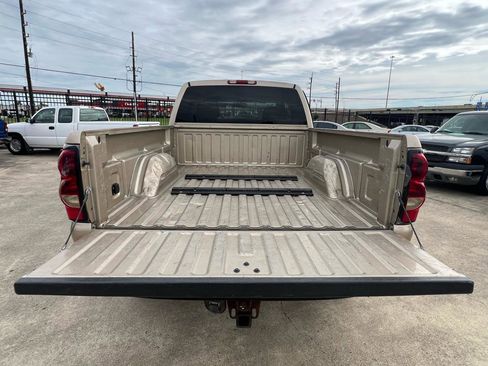 Used 2005 Chevrolet Silverado 2500 LS AWD/4WD image 33