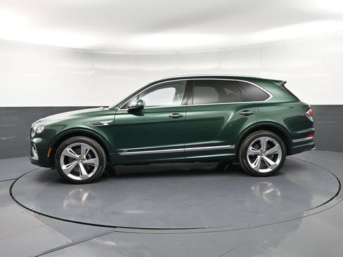 Certified 2022 Bentley Bentayga AWD/4WD image 2