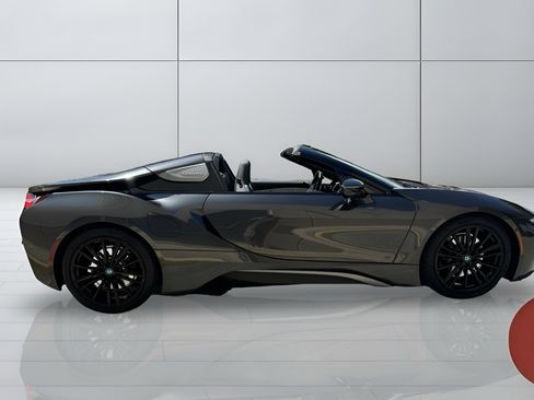 Used 2019 BMW i8 Roadster AWD/4WD image 12
