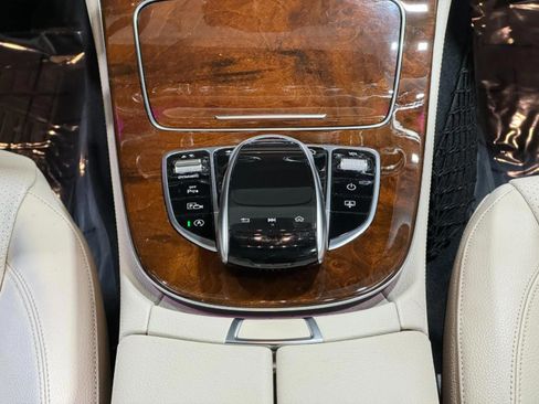 Used 2019 Mercedes-Benz E 300 4MATIC image 16