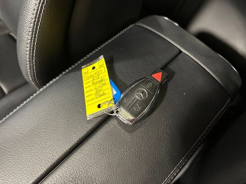 Used 2018 Mercedes-Benz C 300 Sedan image 30