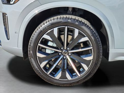 Used 2026 Volvo XC90 B6 Plus w/ Protection Package Premier AWD/4WD image 33