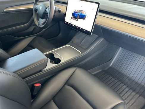 Used 2023 Tesla Model 3 Performance image 14