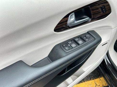 Used 2024 Chrysler Pacifica Limited w/ Uconnect Theater Family Group AWD/4WD image 26