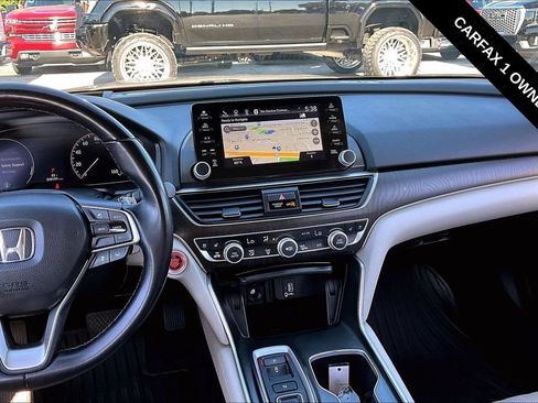 Used 2020 Honda Accord Touring image 7
