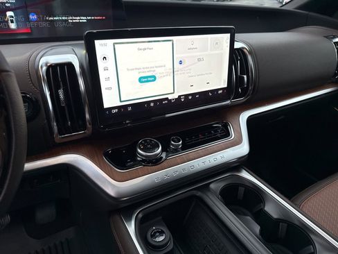 New 2025 Ford Expedition Max King Ranch image 25