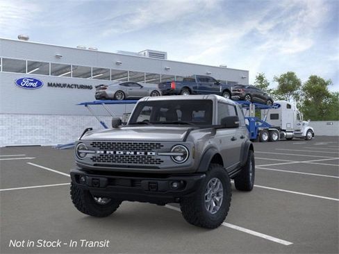 New 2025 Ford Bronco Badlands image 2