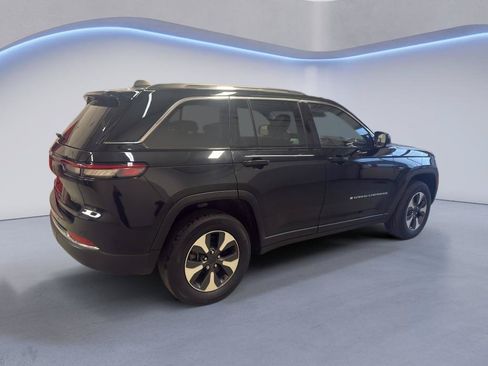 Used 2023 Jeep Grand Cherokee 4WD 4xe image 9