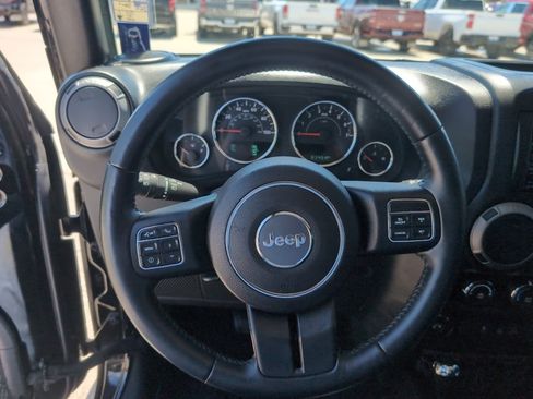 Used 2015 Jeep Wrangler Unlimited Sport w/ Quick Order Package 24S AWD/4WD image 12