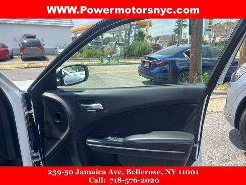 Used 2022 Dodge Charger SXT image 11