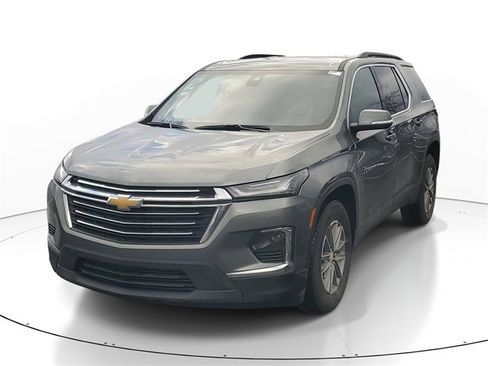 Certified 2023 Chevrolet Traverse LT image 2