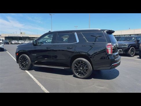 Used 2022 Chevrolet Tahoe LT w/ Luxury Package AWD/4WD image 6