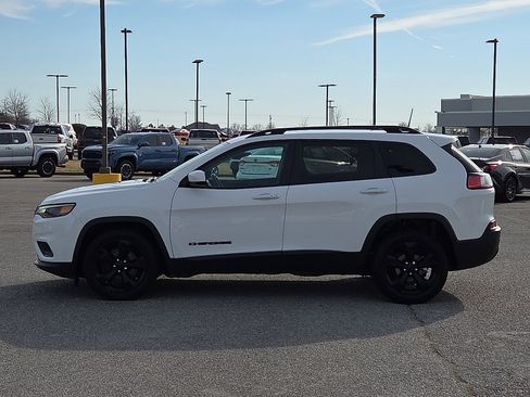 Used 2020 Jeep Cherokee Altitude image 3