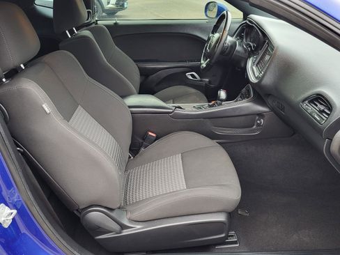 Used 2021 Dodge Challenger R/T w/ Blacktop Package image 10