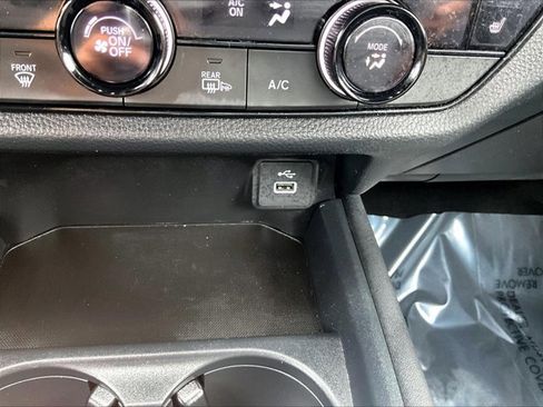 Used 2024 Honda HR-V Sport image 25