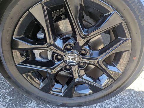 Used 2025 Honda HR-V Sport image 29