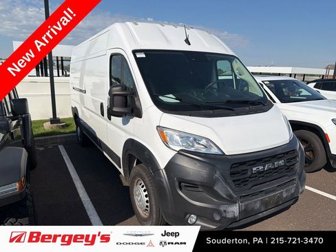 Used 2025 RAM ProMaster 2500 w/ Convenience Group FWD image 1