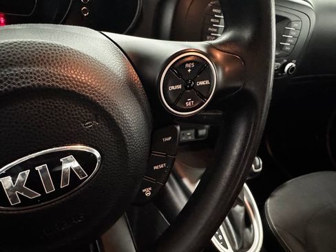 Used 2016 Kia Soul FWD image 6