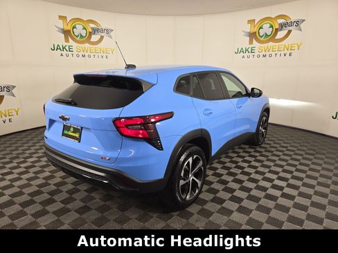 Certified 2024 Chevrolet Trax RS w/ Driver Confidence Package FWD image 9