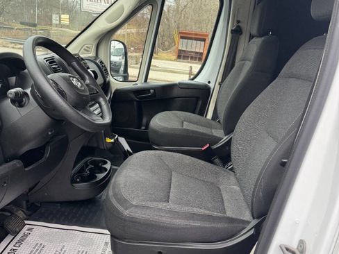 Used 2022 RAM ProMaster 2500 FWD image 12