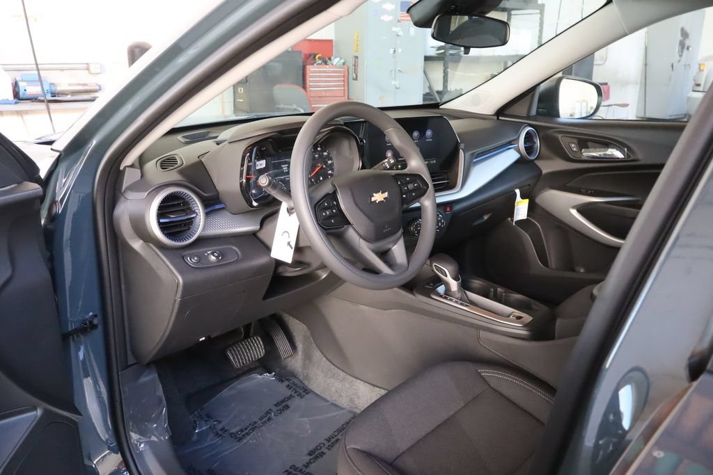 New 2026 Chevrolet Trax LS FWD image 16
