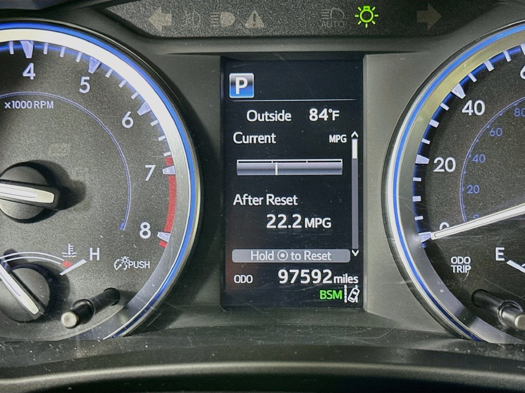 Used 2017 Toyota Highlander XLE FWD image 12