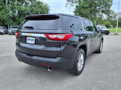 Used 2021 Chevrolet Traverse LS AWD/4WD image 4