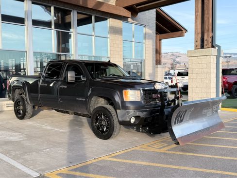 Used 2011 GMC Sierra 2500 SLE w/ SLE Preferred Package image 11