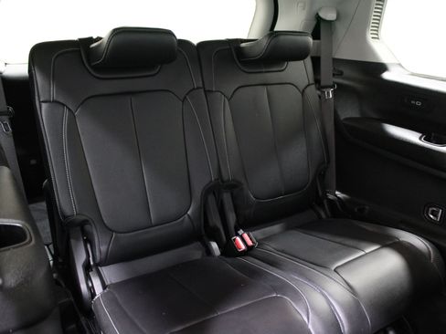 Used 2021 Jeep Grand Cherokee L Limited image 33