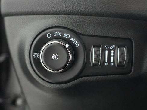 Used 2021 Jeep Compass Limited AWD/4WD image 8