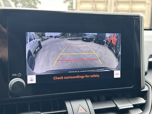 Used 2023 Toyota RAV4 XLE image 32