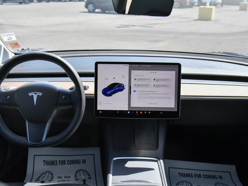 Used 2022 Tesla Model 3 Standard Range RWD image 34