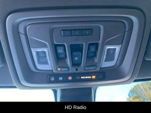 Used 2019 GMC Sierra 1500 SLT w/ SLT Premium Plus Package image 16