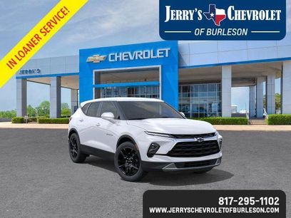 New 2025 Chevrolet Blazer LT w/ LPO, Black Grille Bar Package
