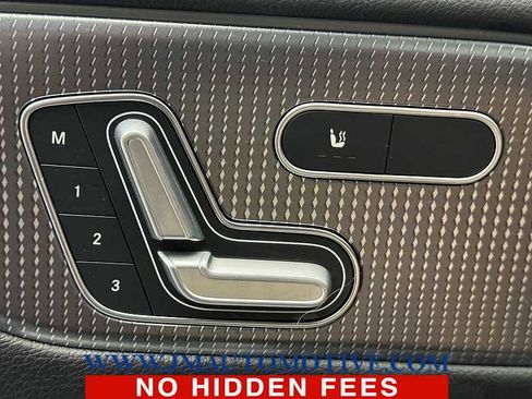 Used 2022 Mercedes-Benz GLB 250 4MATIC image 37