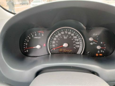 Used 2011 Kia Sedona LX image 13