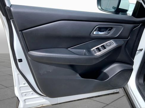 Used 2024 Nissan Rogue SV AWD/4WD image 22