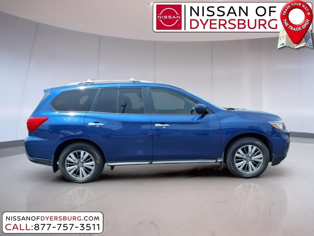 Used 2020 Nissan Pathfinder S FWD image 2