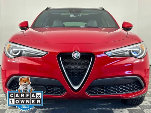 Used 2022 Alfa Romeo Stelvio Ti AWD/4WD image 2
